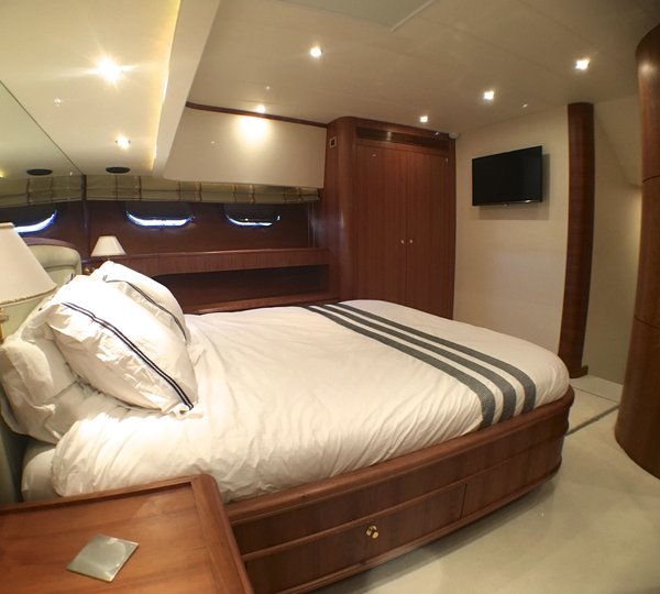 The 30m Yacht REVENGE II