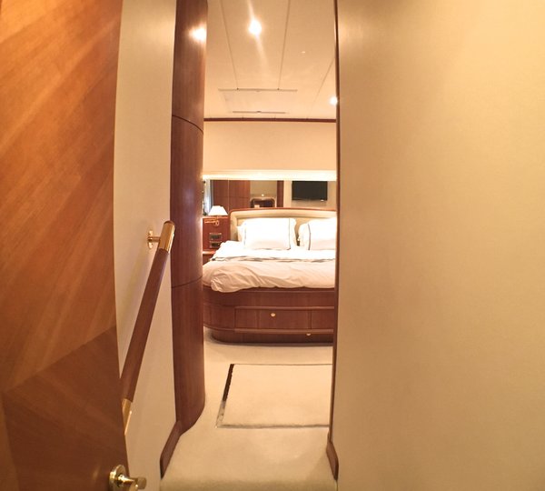 The 30m Yacht REVENGE II