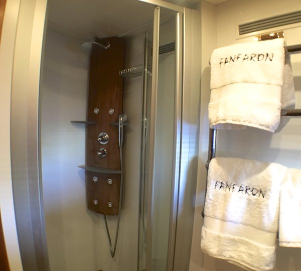 The 30m Yacht REVENGE II