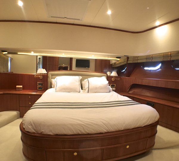 The 30m Yacht REVENGE II