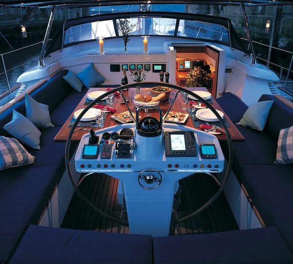 The 30m Yacht WAVELENGTH