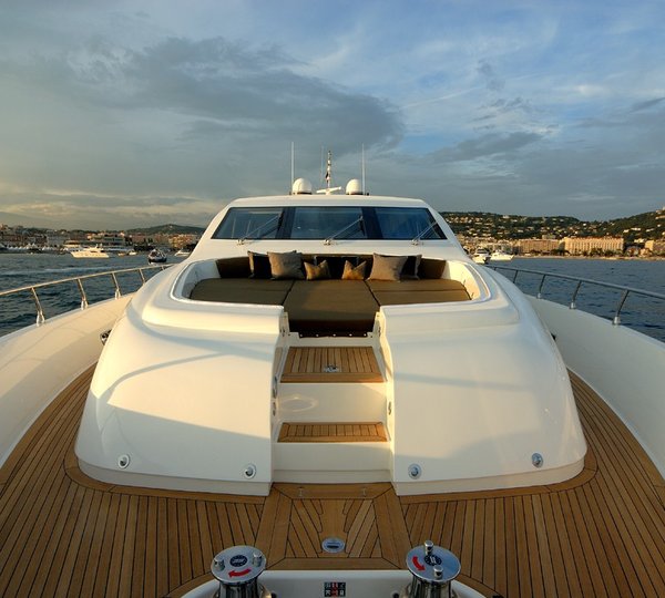 The 31m Yacht ALEON