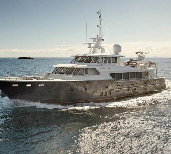 The 31m Yacht BLACK PEARL
