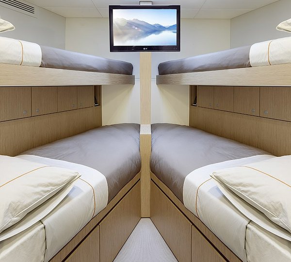 The 31m Yacht BLACK PEARL