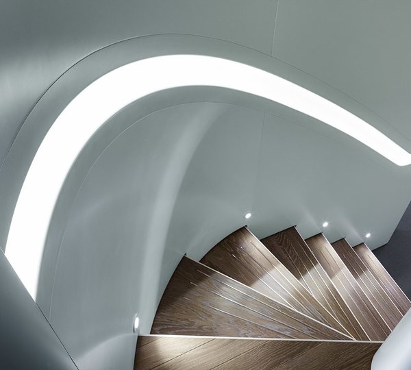 The 31m Yacht BLACK PEARL