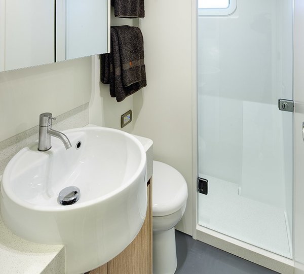 The 31m Yacht BLACK PEARL