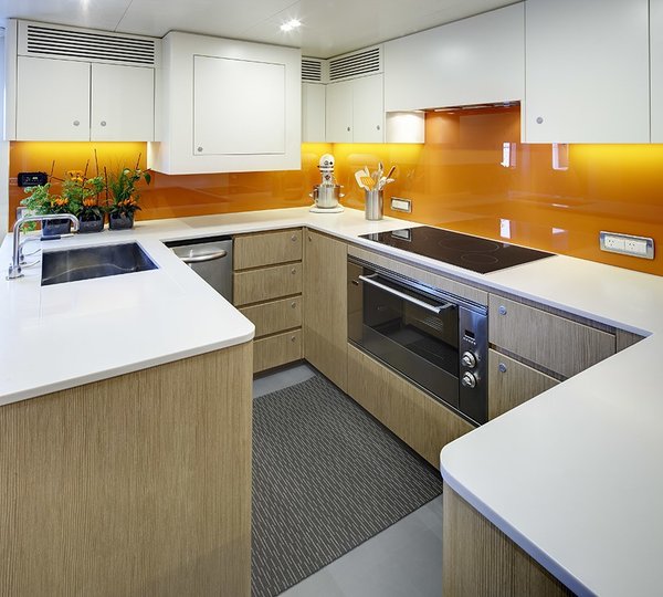 The 31m Yacht BLACK PEARL