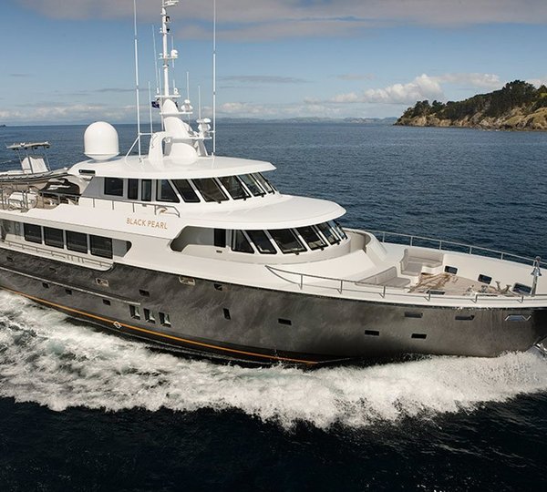 The 31m Yacht BLACK PEARL