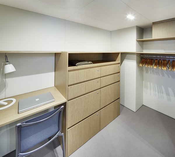 The 31m Yacht BLACK PEARL