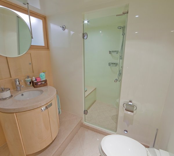 The 31m Yacht DIAMOND GIRL