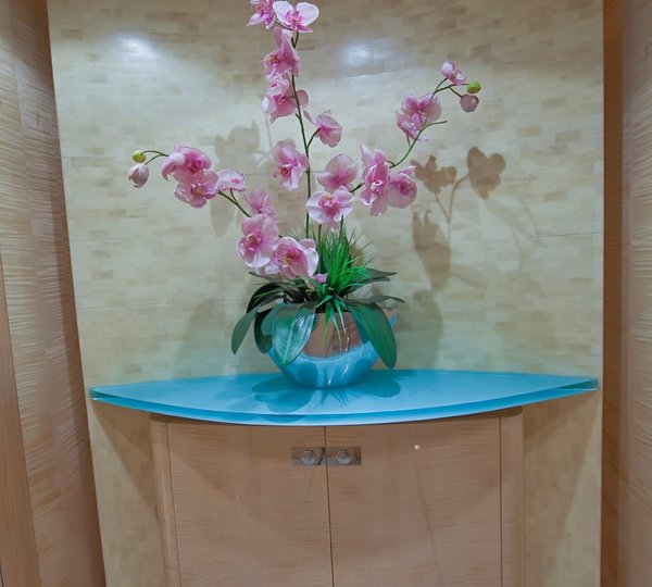 The 31m Yacht DIAMOND GIRL