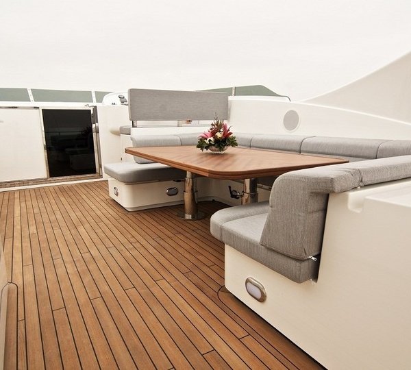 The 31m Yacht ELECTRA