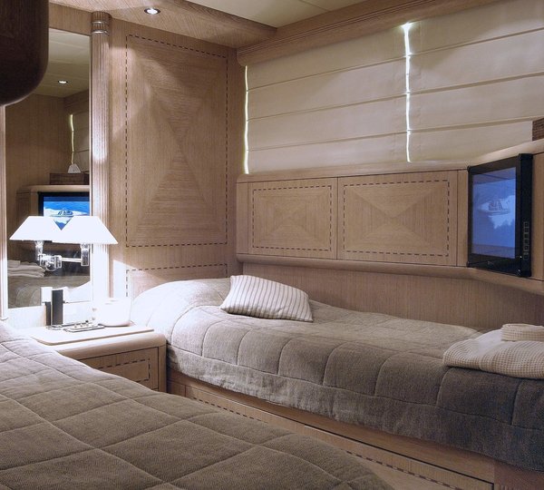 The 32m Yacht ELLICHA