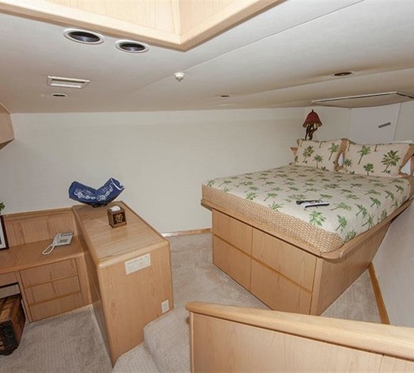 The 32m Yacht FREE BIRD