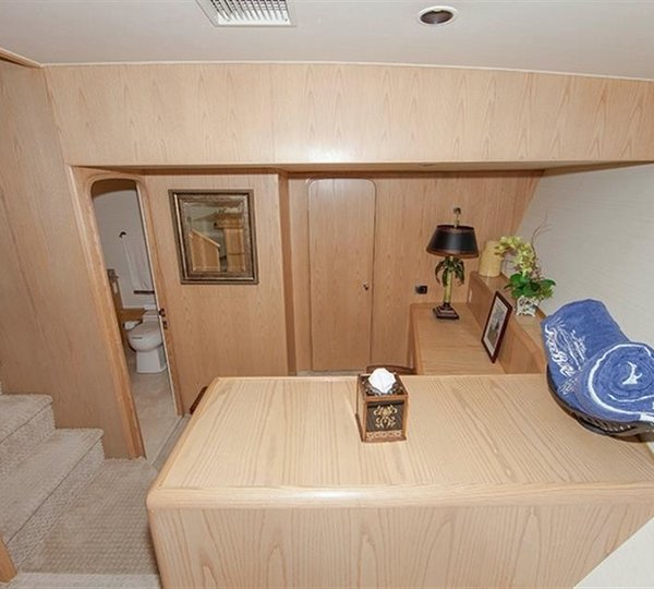 The 32m Yacht FREE BIRD