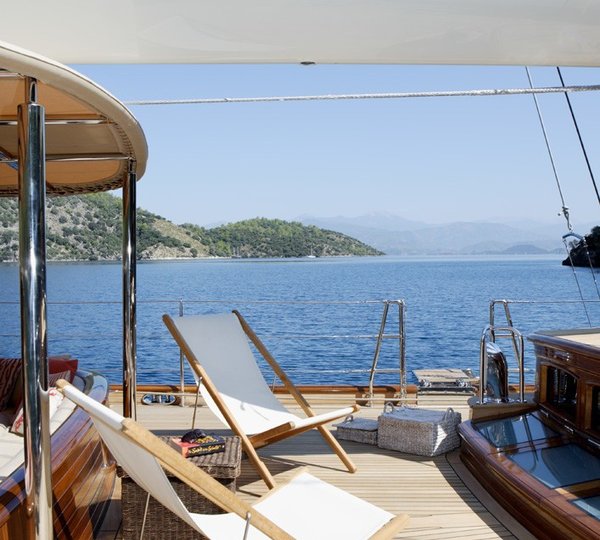 The 32m Yacht JAZZ JR.