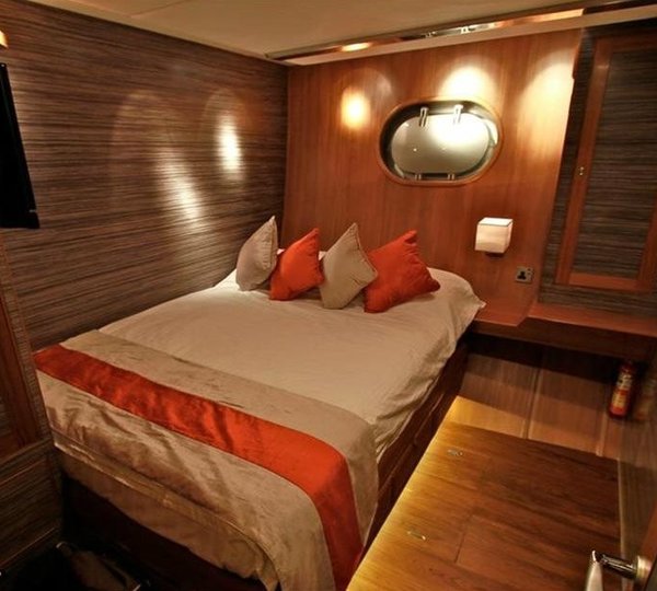 The 32m Yacht SILVER LINING