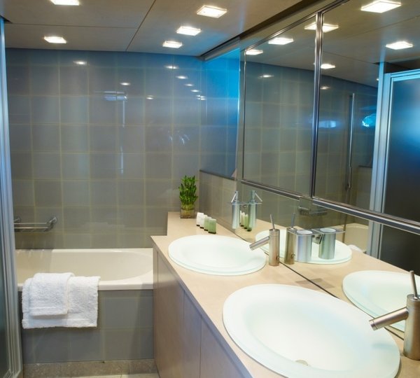 The 32m Yacht TEMPEST WS