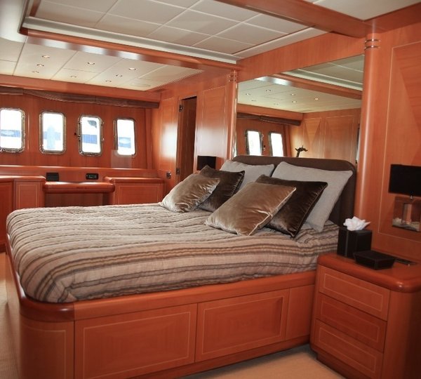 The 32m Yacht THE STORM 1