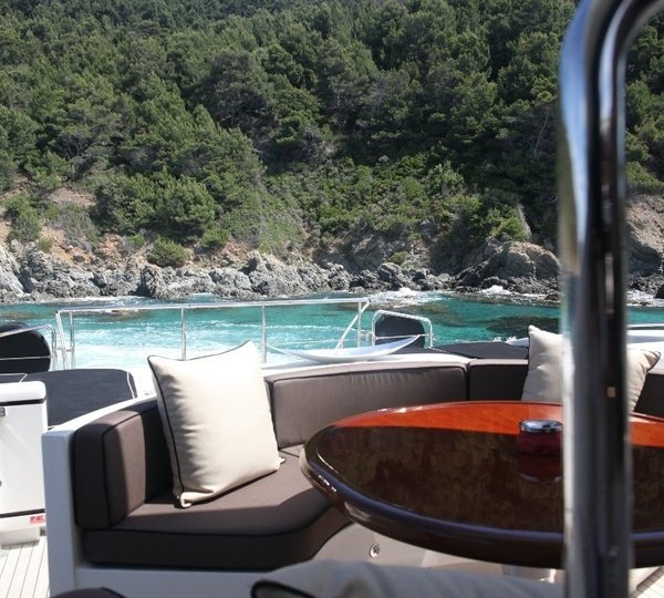 The 32m Yacht THE STORM 1