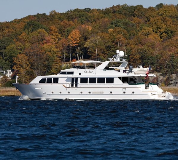 The 33m Yacht CEDAR ISLAND