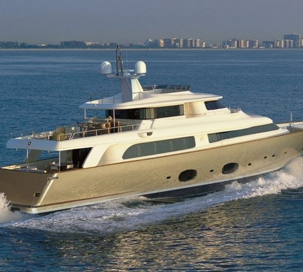 The 33m Yacht ZIACANAIA