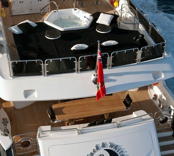 The 34m Yacht BLACK AND WHITE