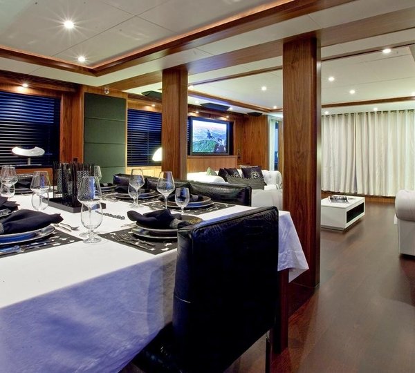 The 34m Yacht BLACK AND WHITE