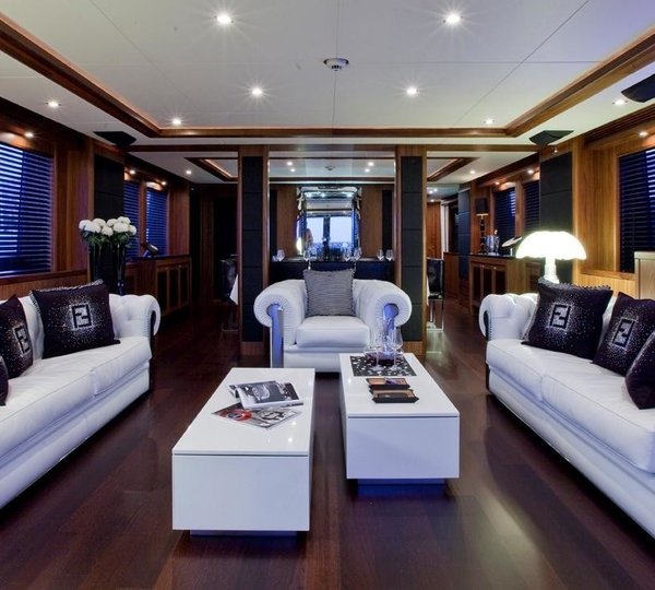 The 34m Yacht BLACK AND WHITE