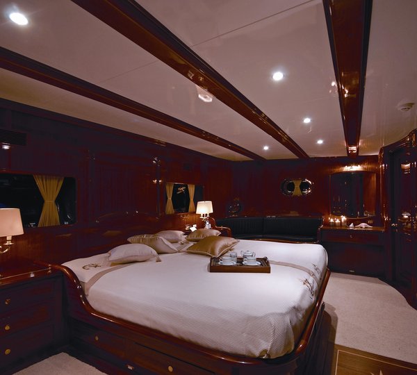 The 34m Yacht BLUE EYES