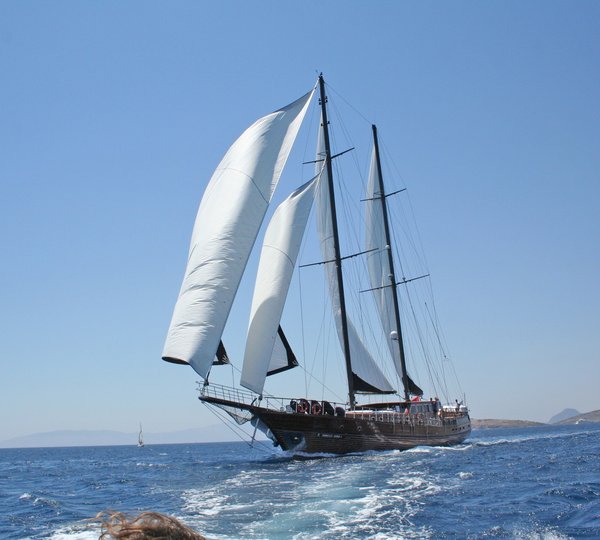 The 34m Yacht PRINCESS KARIA II