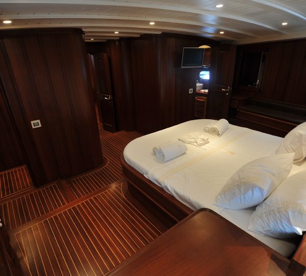 The 34m Yacht PRINCESS KARIA II