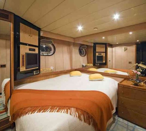 The 34m Yacht TAKAPUNA