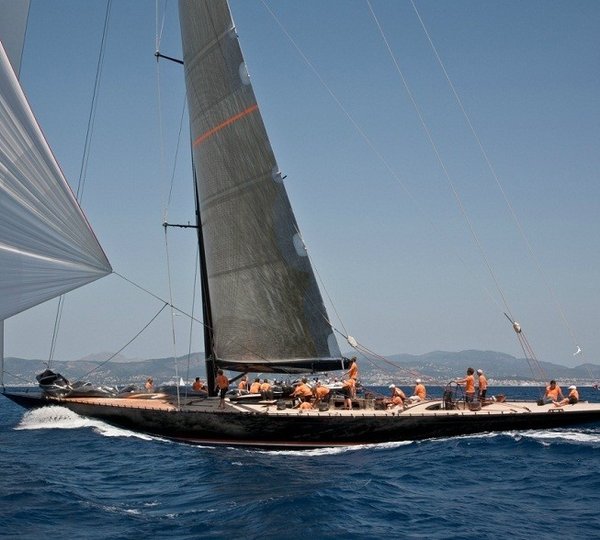 The 35m Yacht FIREFLY