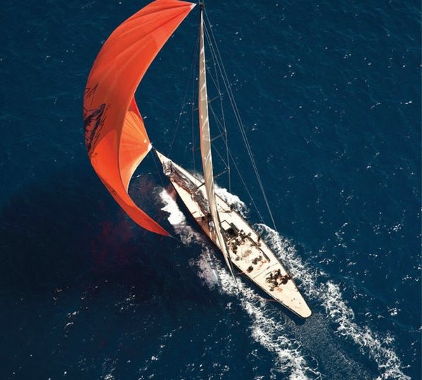 The 35m Yacht FIREFLY