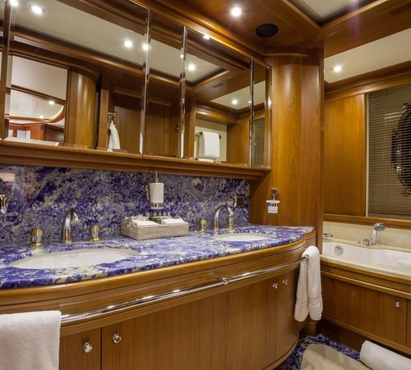 The 35m Yacht HAPPY HOUR