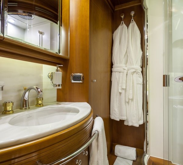 The 35m Yacht HAPPY HOUR