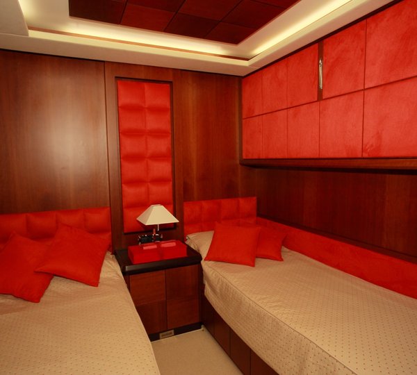 The 35m Yacht HYE SEAS II