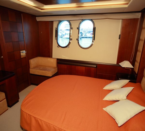 The 35m Yacht HYE SEAS II