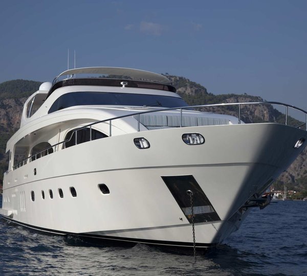 The 35m Yacht M&AMP;M