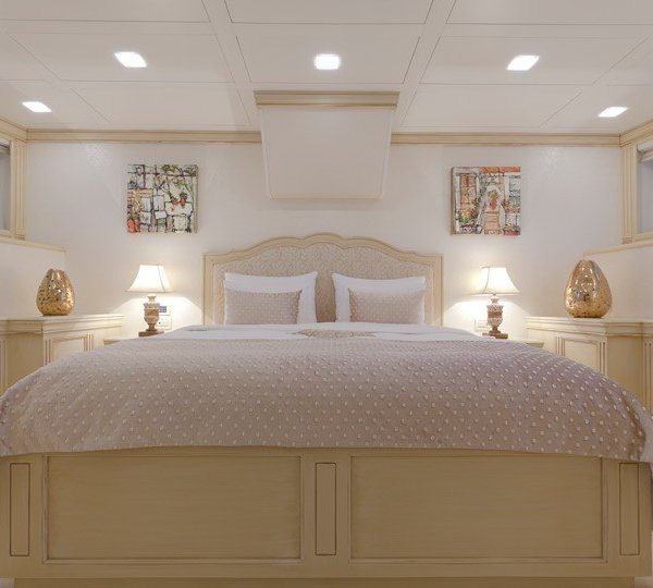 The 35m Yacht M&AMP;M