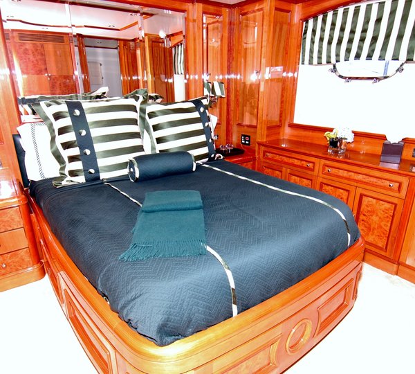 The 35m Yacht PARADIGM