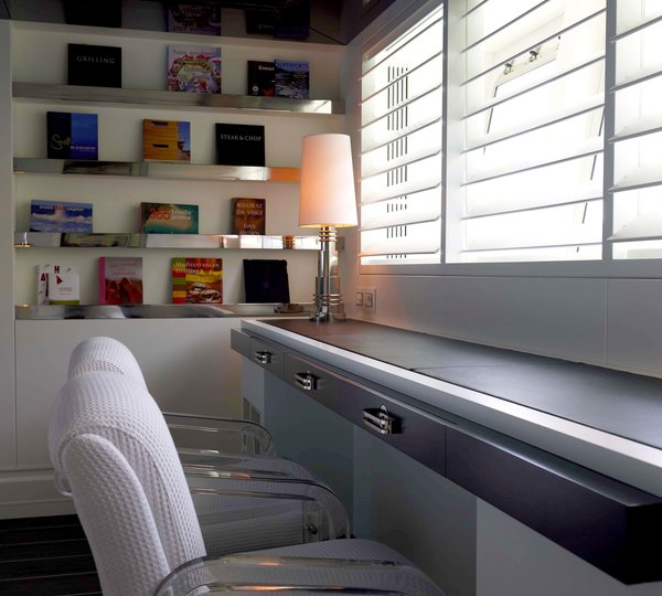 The 36m Yacht DOUBLE SHOT