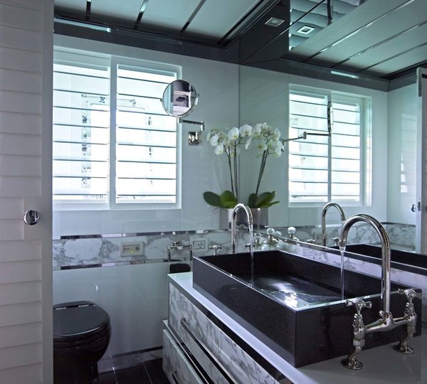 The 36m Yacht DOUBLE SHOT