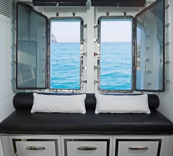 The 36m Yacht DOUBLE SHOT