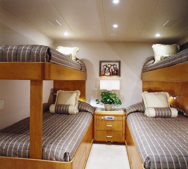 Twin Bed Cabin Aboard Yacht SEACALL