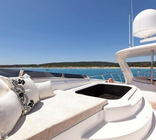 Jacuzzi Pool Aboard Yacht WHISPERING ANGEL