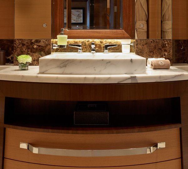 Close Up: Yacht AURELIA's Bath Captured