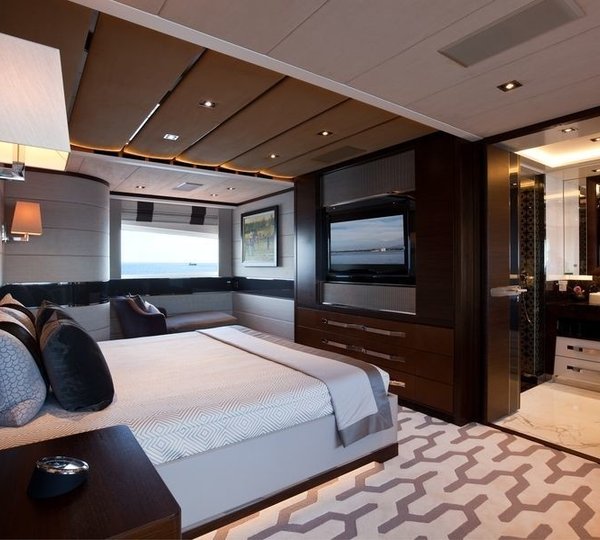 Profile: Yacht AURELIA's Main Master Cabin Photograph