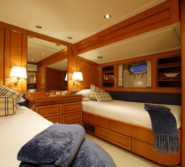 Twin Bed Cabin Aboard Yacht FREEDOM